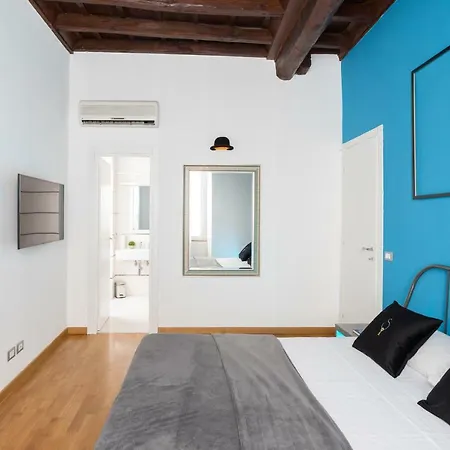 A World Aparts - 87 Boschetto Rome