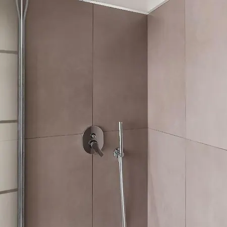 A World Aparts - 87 Boschetto *