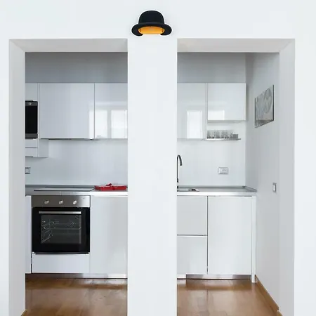 A World Aparts - 87 Boschetto *