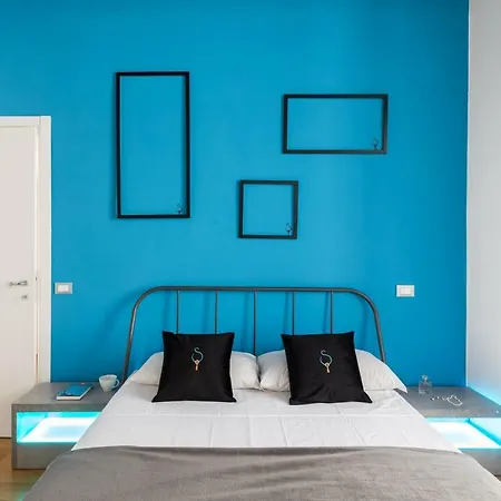 A World Aparts - 87 Boschetto